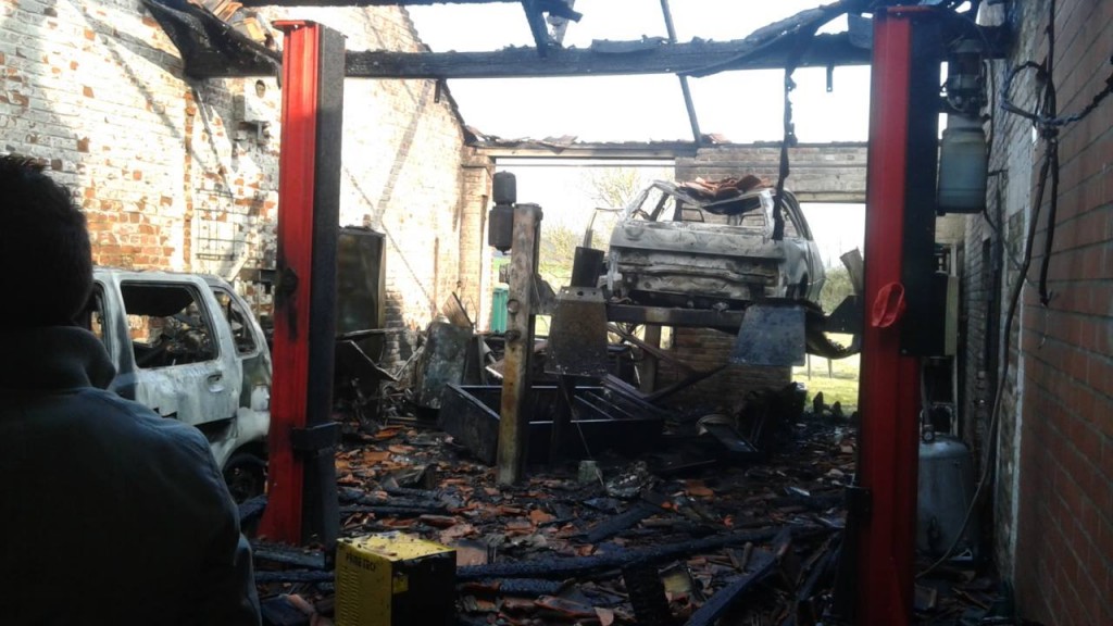 incendie garage 1