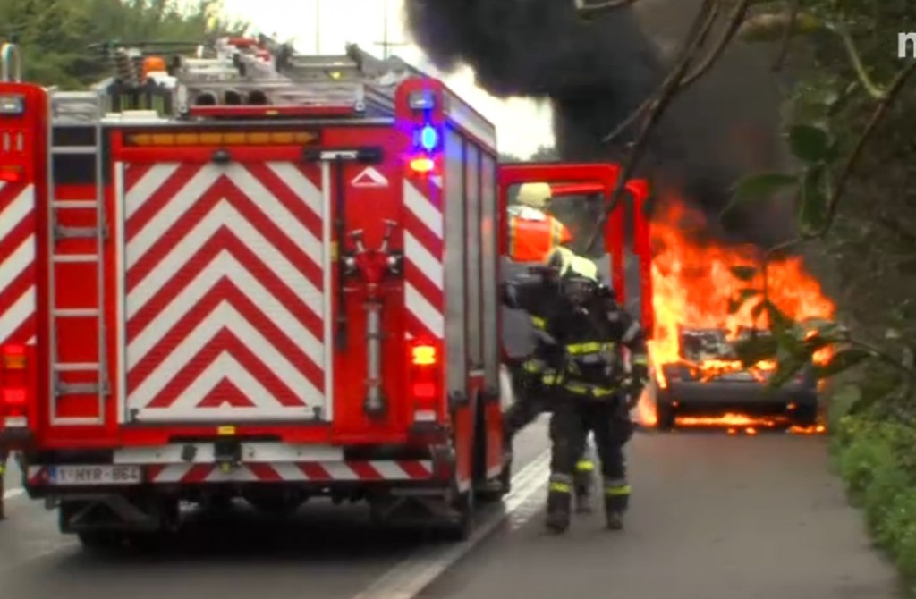 vaulx voiture feu 03