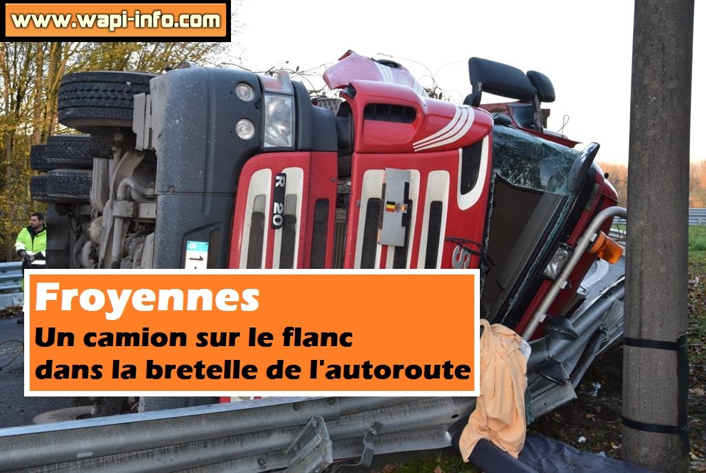 Froyennes camion sur le flanc